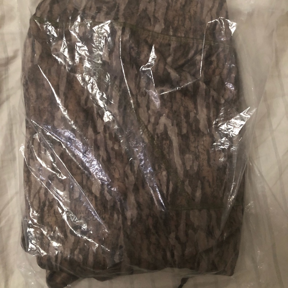 REMINGTON® PERFORMANCE HOODIE - MOSSY OAK® BOTTOMLAND®
